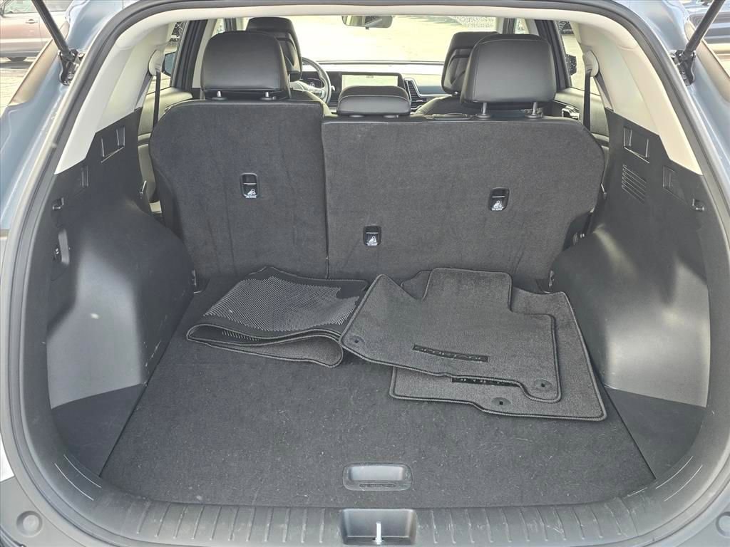 Used 2023 Kia Sportage EX image 11