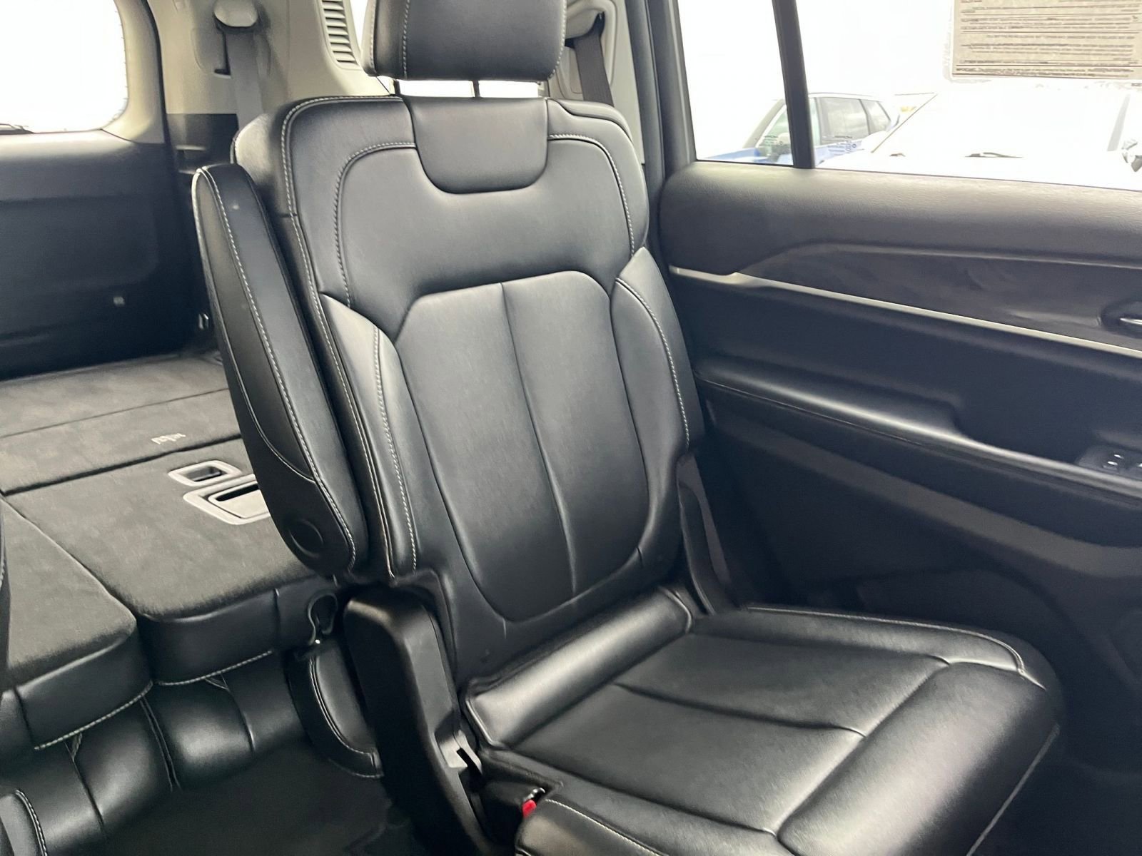 Used 2023 Jeep Grand Cherokee L Limited image 38