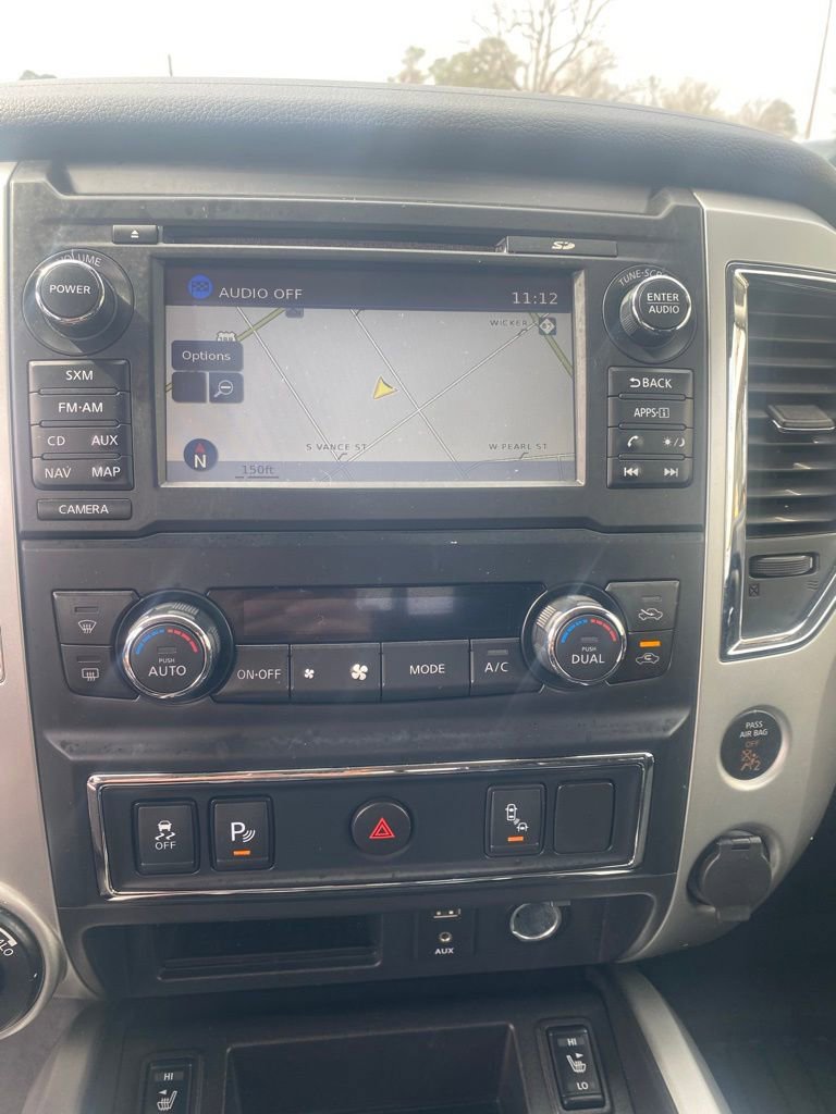 Used 2018 Nissan Titan SV w/ SV Convenience Package image 26