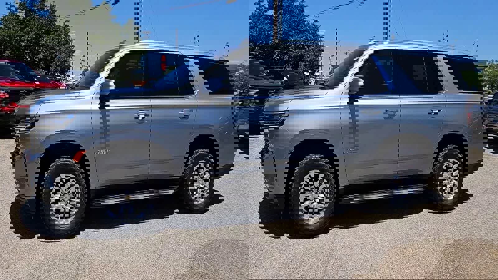 Used 2024 Chevrolet Tahoe LS image 4