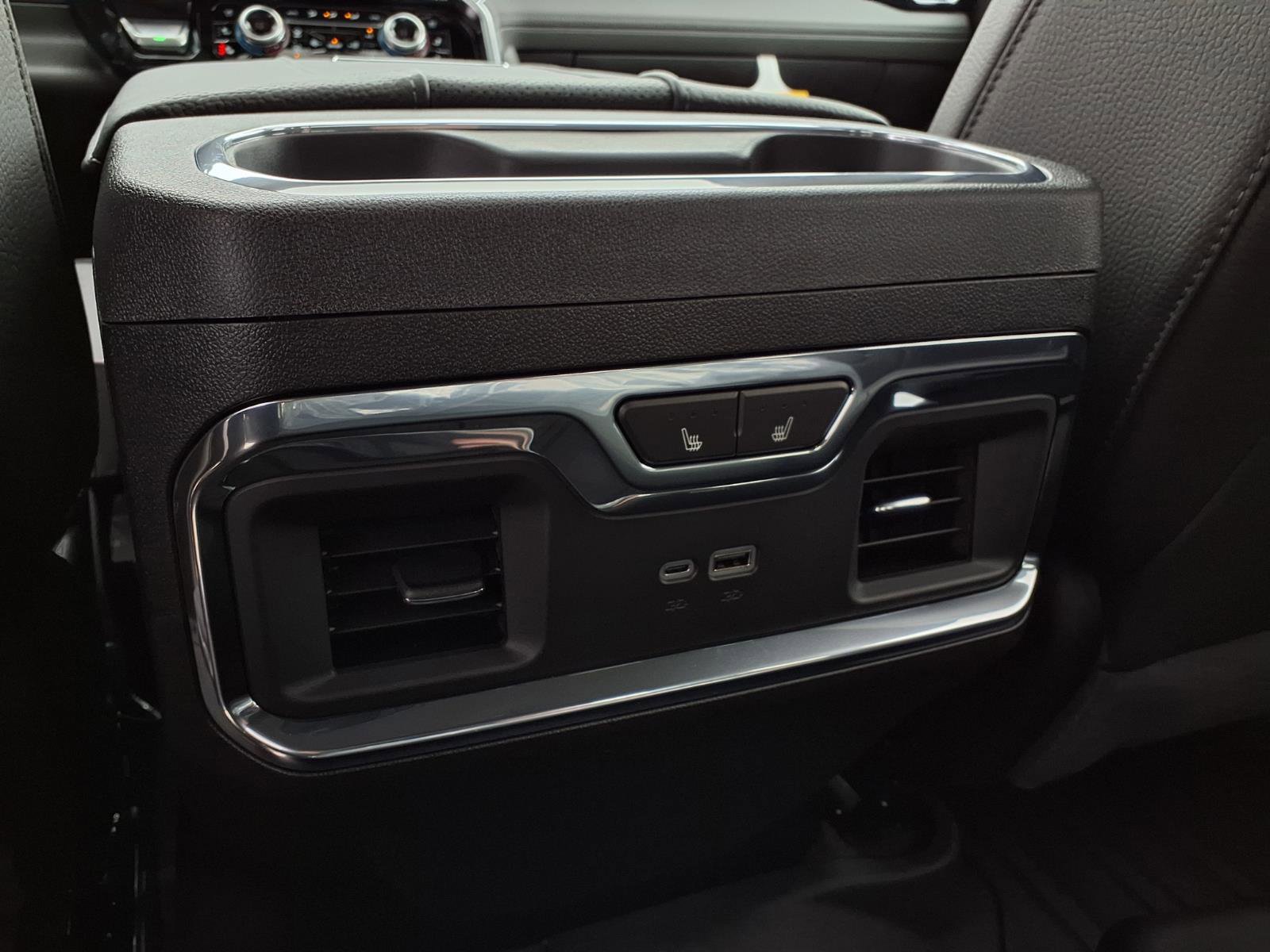 New 2026 GMC Sierra 2500 Denali w/ Denali Reserve Package image 7