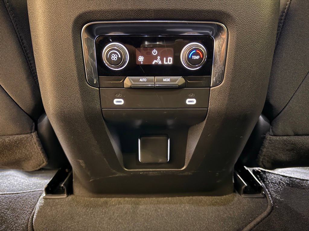 Used 2024 Chevrolet Tahoe LS RWD image 33