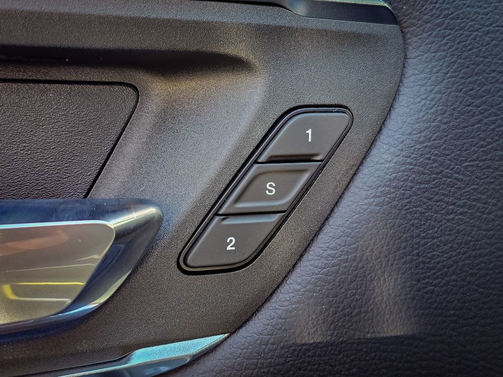 New 2026 RAM 1500 Laramie AWD/4WD image 12