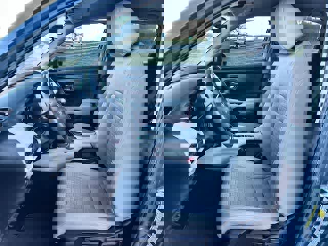 Used 2023 Honda HR-V LX image 11