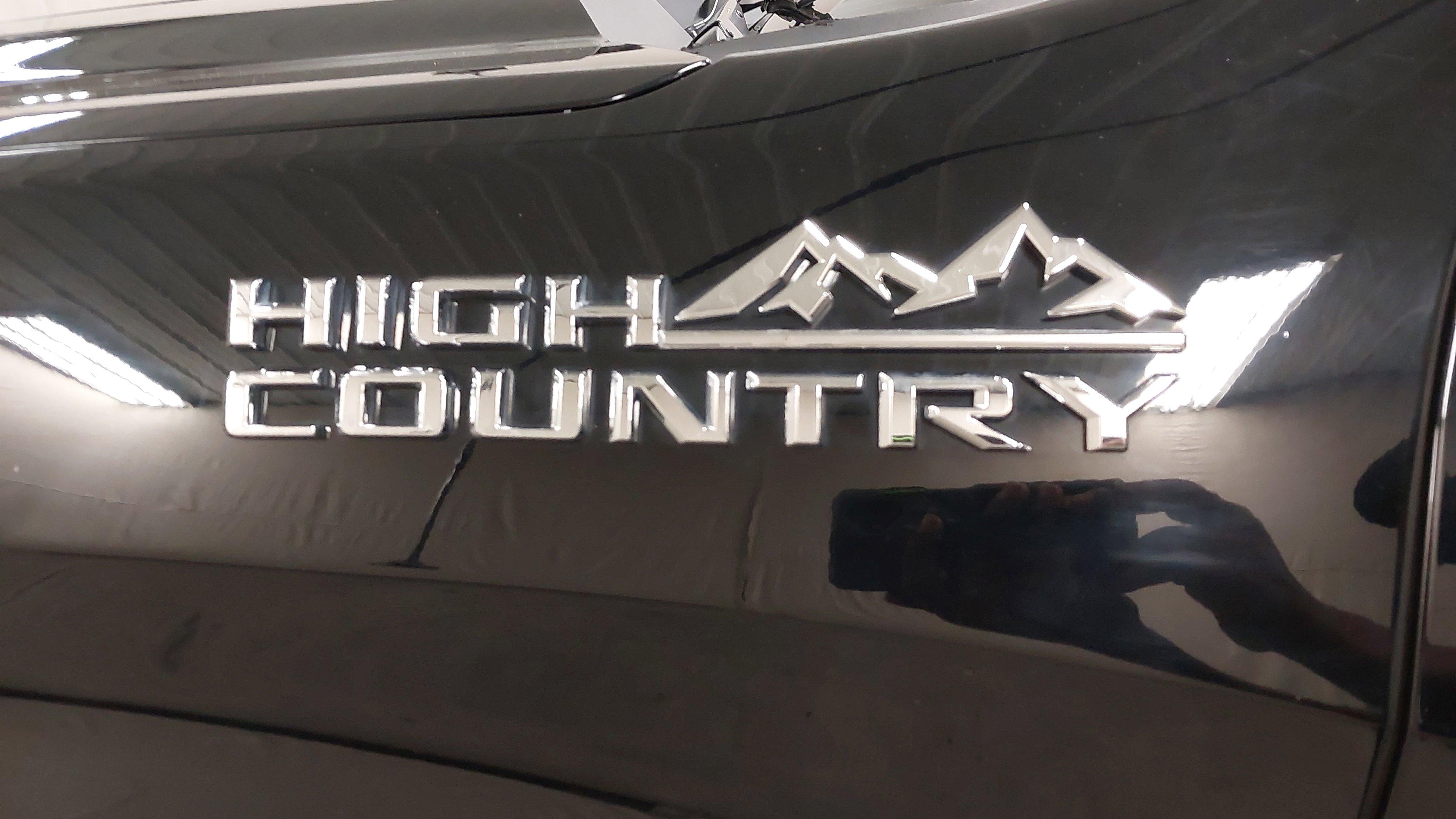 Used 2021 Chevrolet Silverado 1500 High Country w/ Technology Package image 32