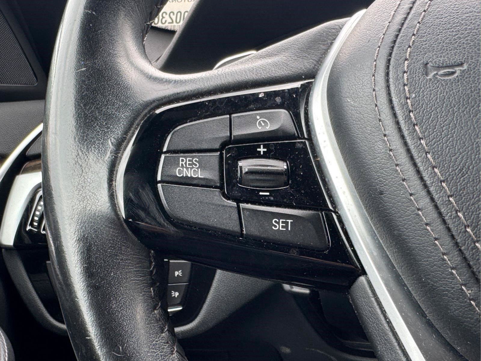 Used 2019 BMW 530e w/ Premium Package RWD image 20