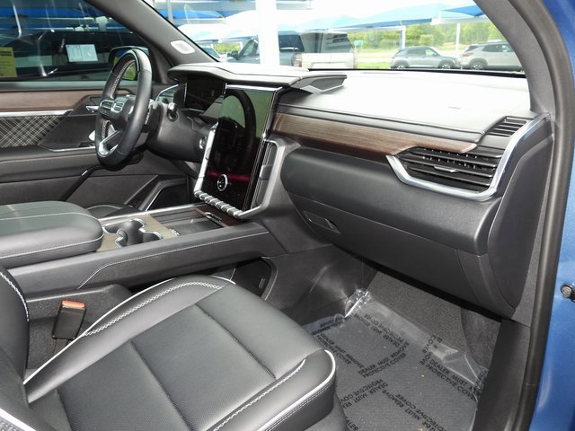 Used 2025 GMC Acadia Denali w/ Super Cruise Package image 65