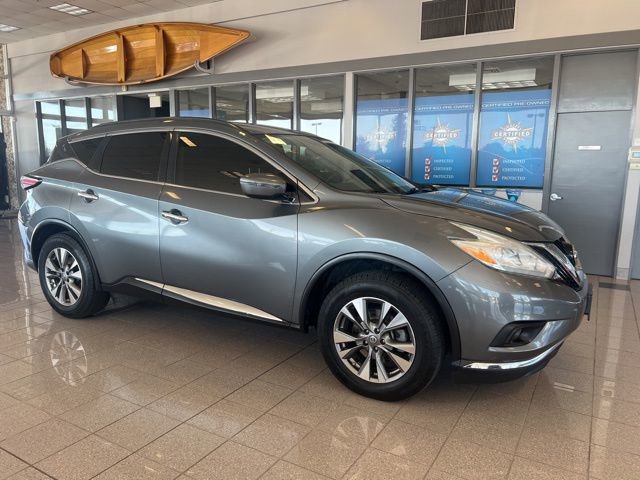 Used 2017 Nissan Murano SV image 2
