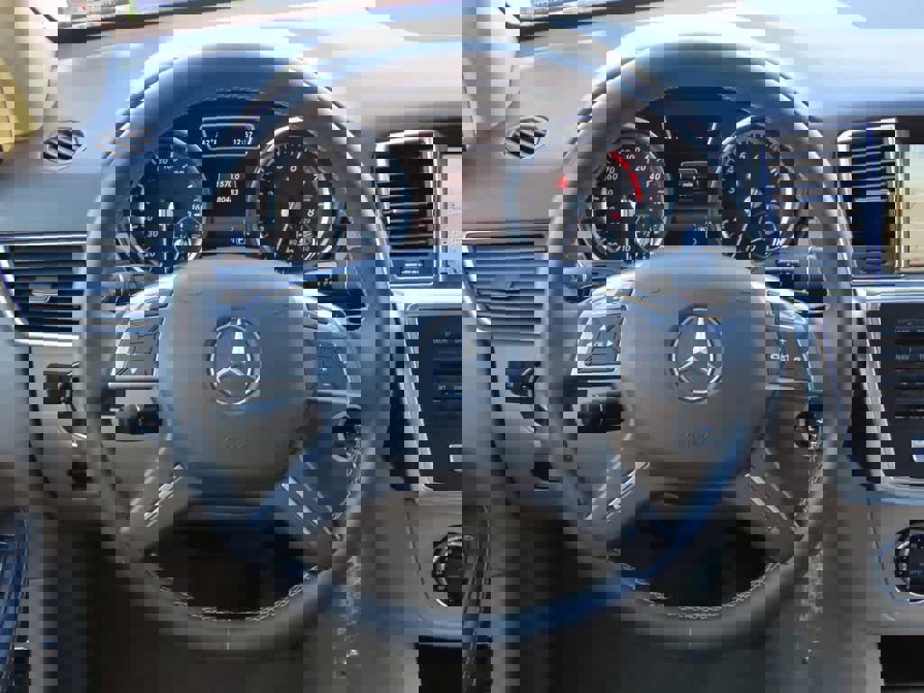 Used 2015 Mercedes-Benz ML 350 4MATIC image 21