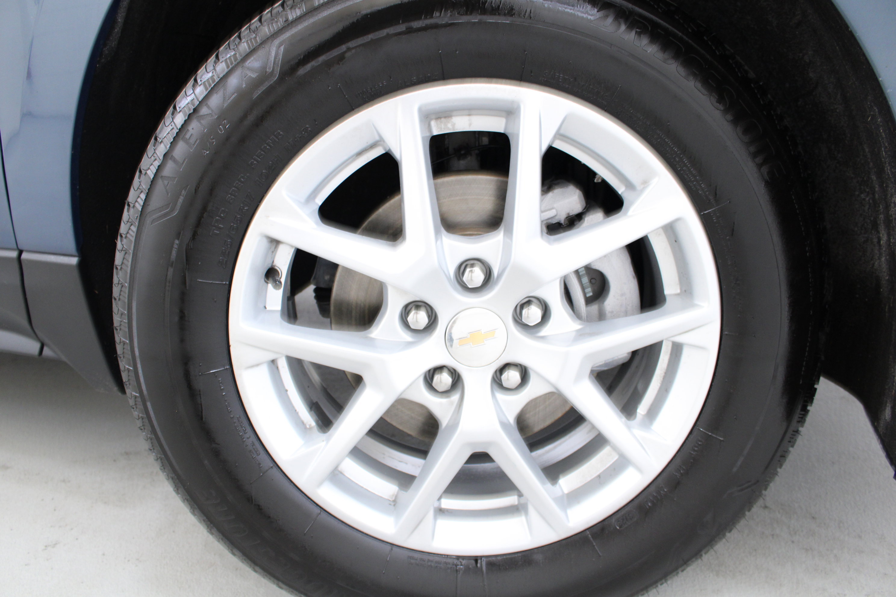 Used 2024 Chevrolet Equinox LS AWD/4WD image 32