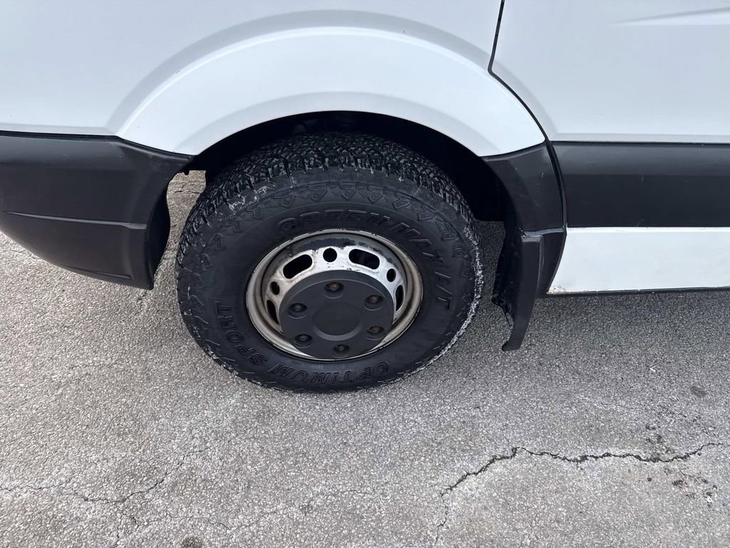 Used 2007 Freightliner Sprinter 3500 image 9