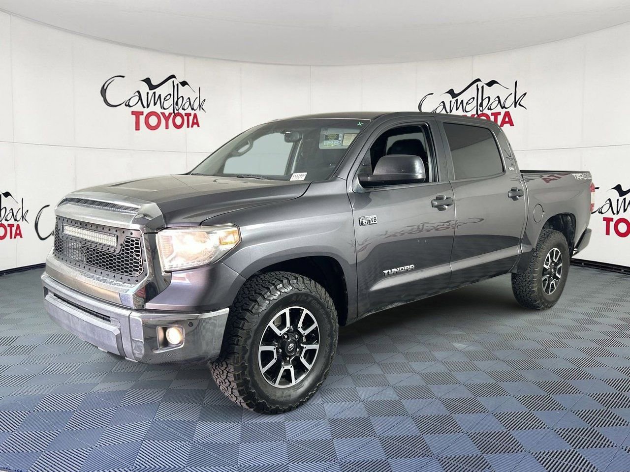 Used 2017 Toyota Tundra SR5 image 2
