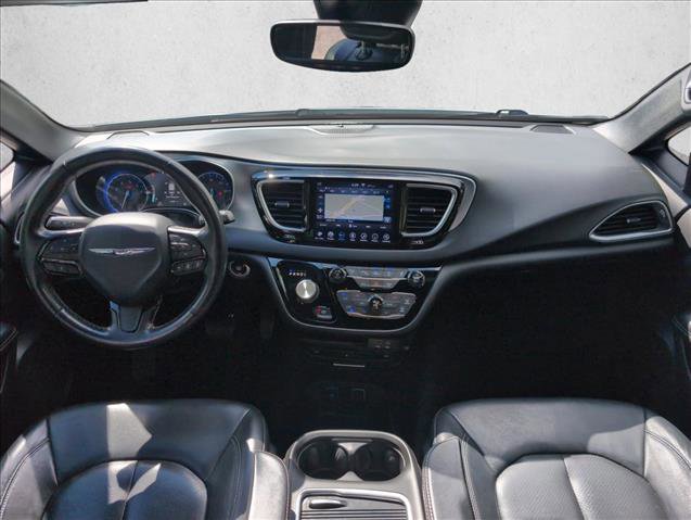 Used 2019 Chrysler Pacifica Touring-L Plus w/ Advanced Safetytec Group FWD image 20