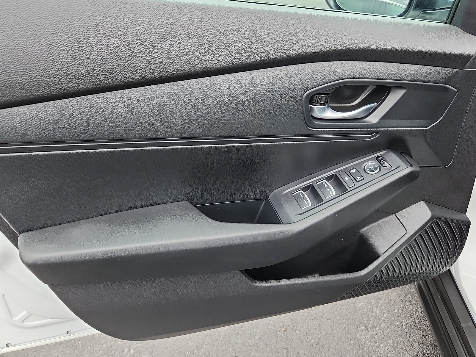 Certified 2025 Honda Accord LX image 13