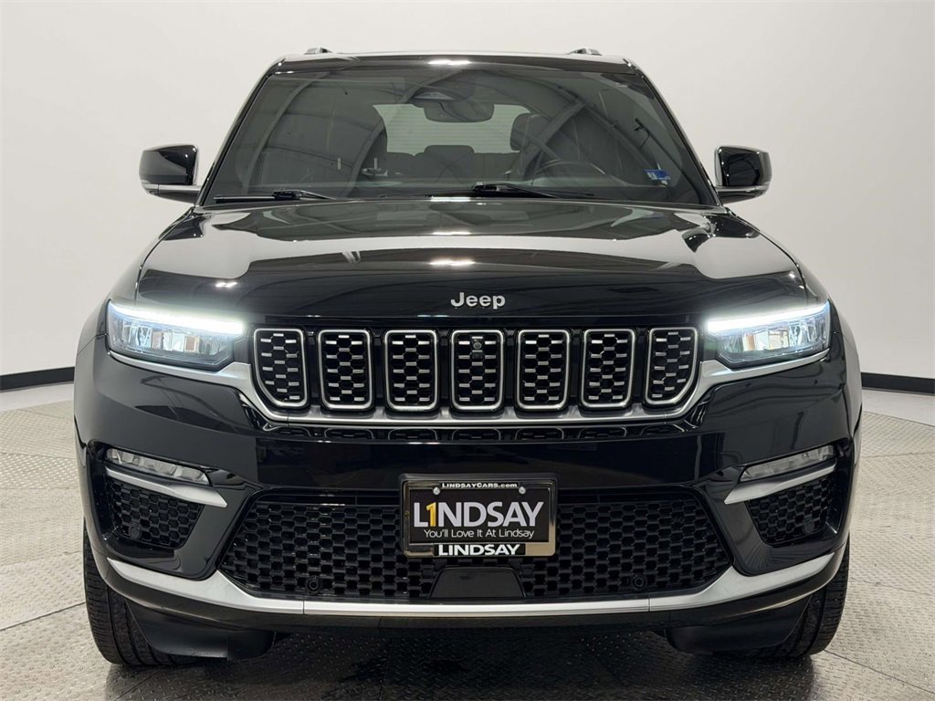 Certified 2022 Jeep Grand Cherokee Summit w/ Luxury Tech Group V image 2
