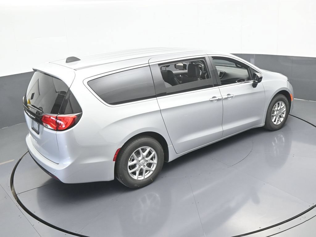 New 2026 Chrysler Voyager LX FWD image 48