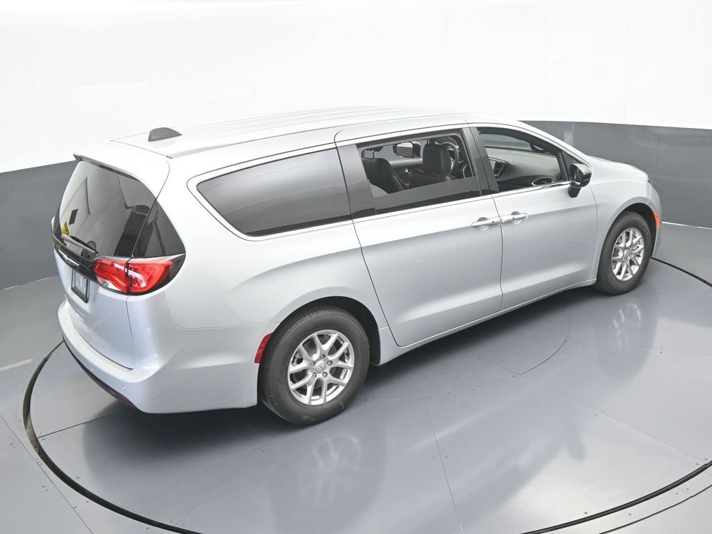 New 2026 Chrysler Voyager LX image 48