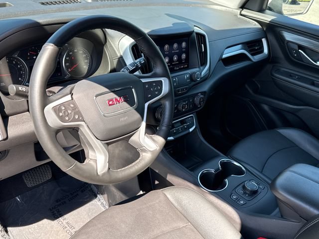 Used 2024 GMC Terrain SLT AWD/4WD image 15