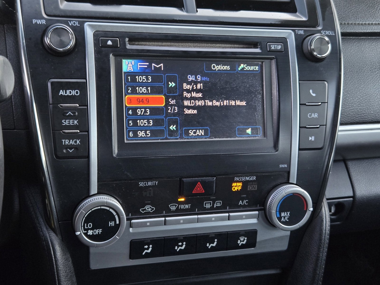 Used 2013 Toyota Camry SE image 13