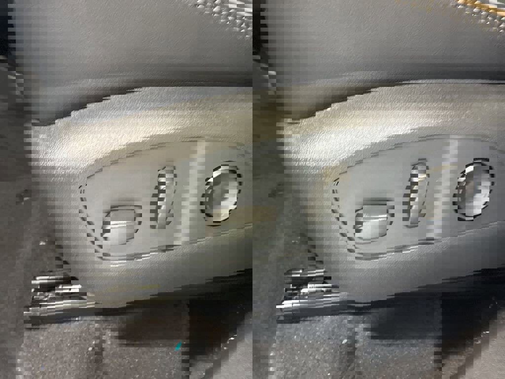 New 2026 Chevrolet Traverse High Country image 17