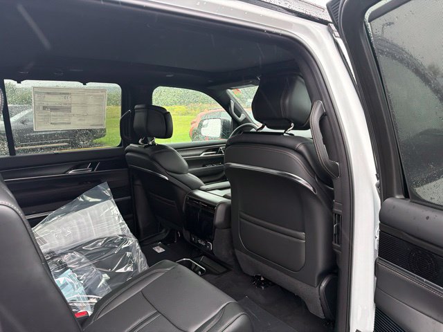 New 2026 Jeep Grand Wagoneer Summit AWD/4WD image 21