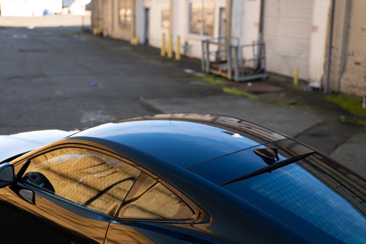 Used 2021 Jaguar F-TYPE R image 31