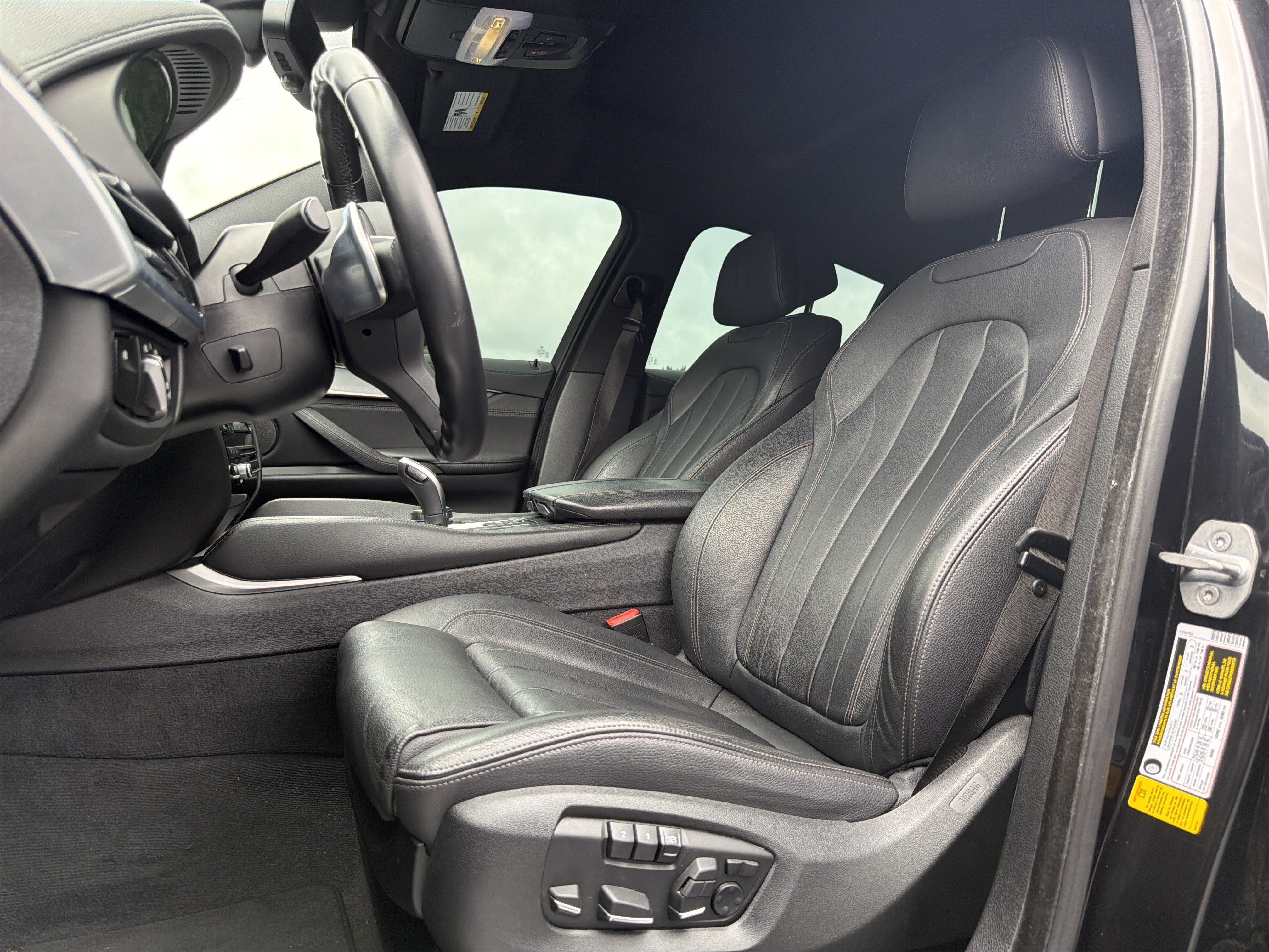 Used 2019 BMW X6 sDrive35i RWD image 7