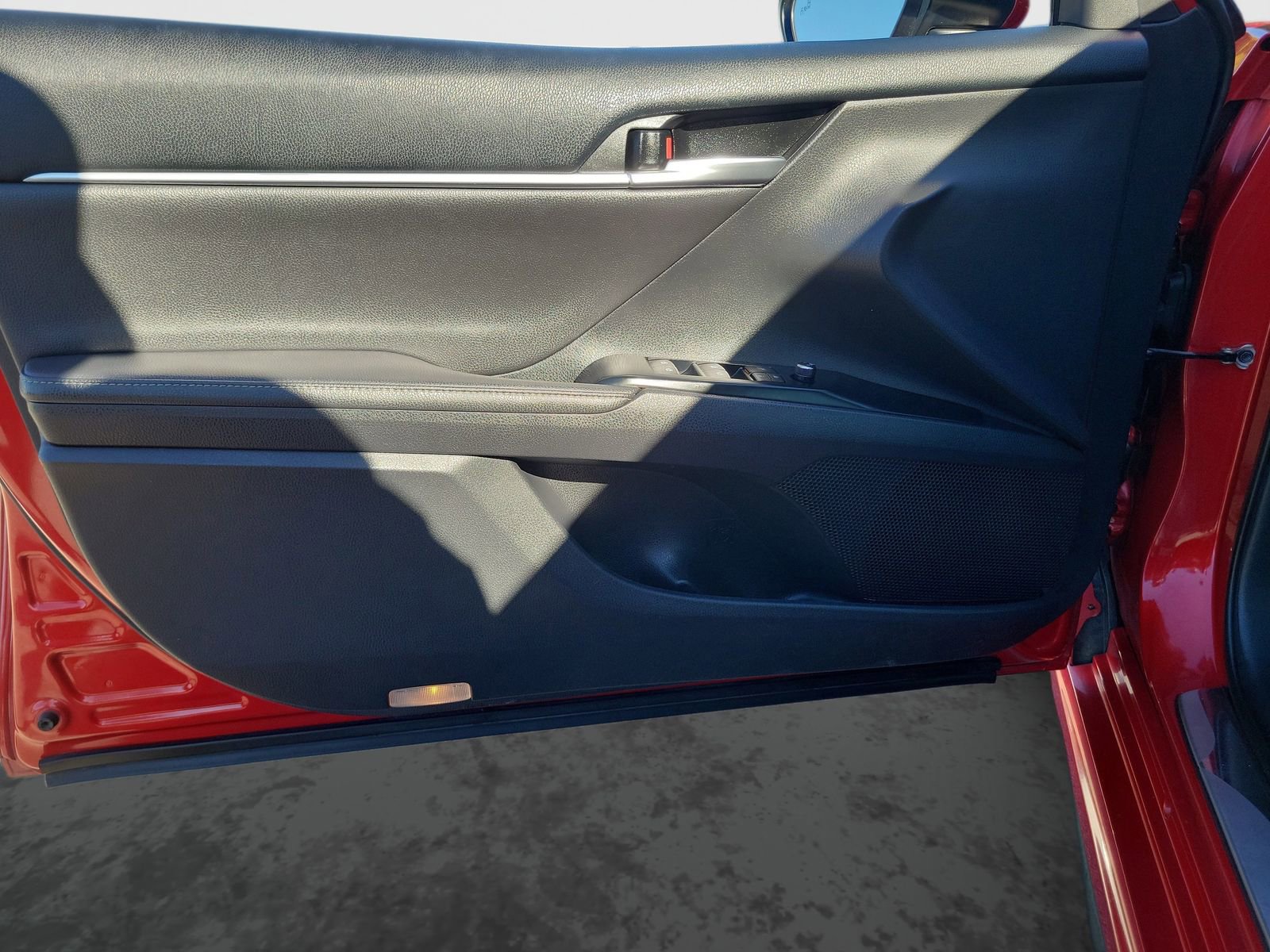 Used 2019 Toyota Camry XSE w/ Driver Assist Package image 17