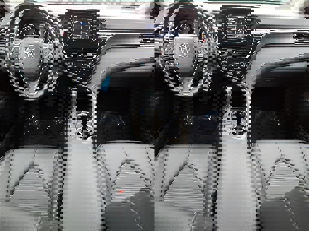 Used 2023 Toyota Camry SE image 11