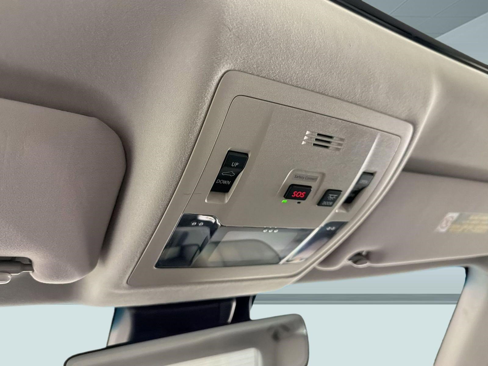 Used 2018 Lexus ES 350 w/ Luxury Package w/Wood Trim image 18