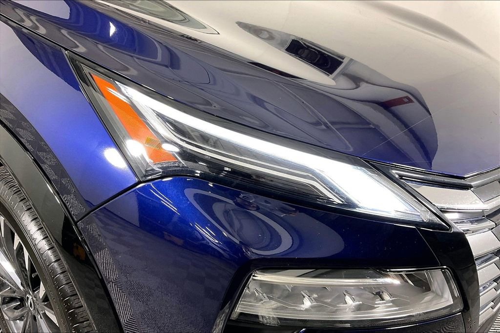 Used 2025 Nissan Rogue Platinum w/ Platinum Premium Package image 40