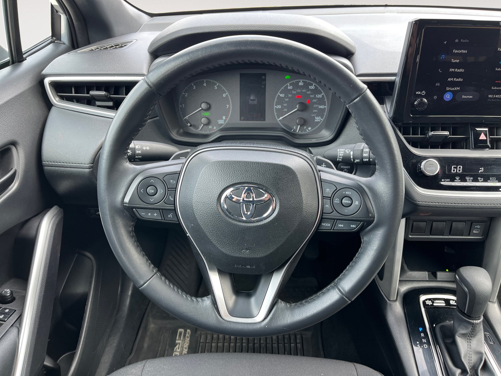 Used 2024 Toyota Corolla Cross AWD Hybrid image 13