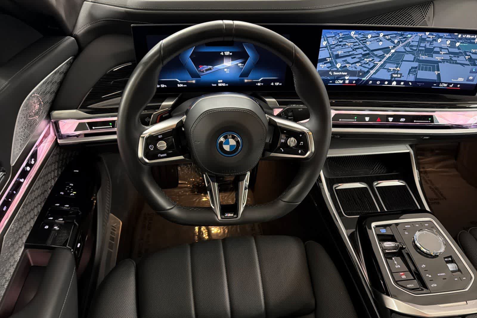 Used 2025 BMW i7 xDrive60 AWD/4WD image 14