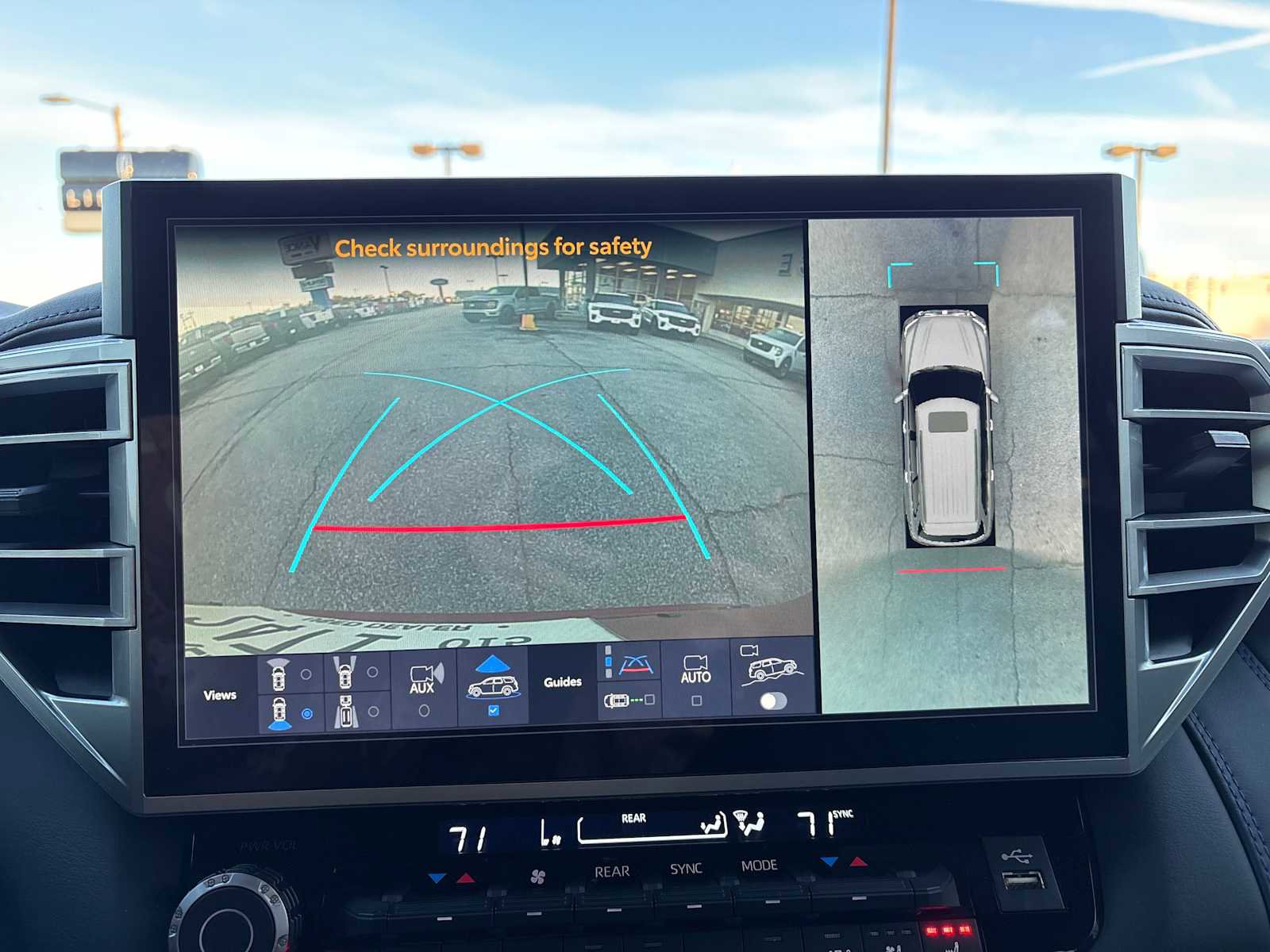 Used 2025 Toyota Sequoia Platinum image 31