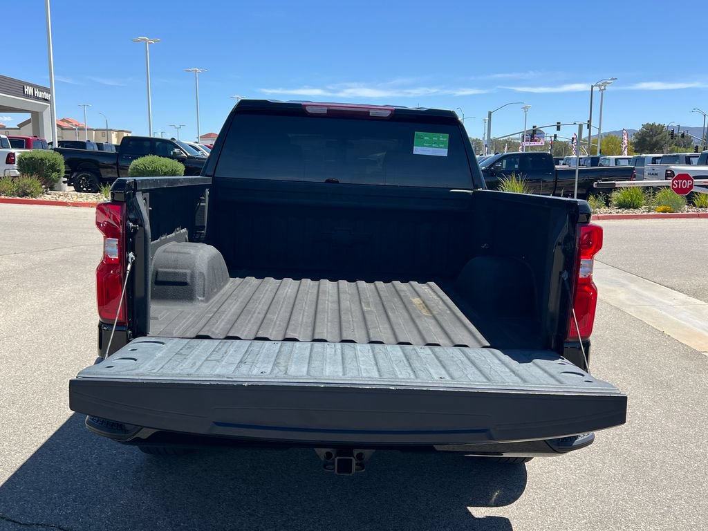 Used 2022 Chevrolet Silverado 1500 RST w/ LPO, Blackout Package AWD/4WD image 23
