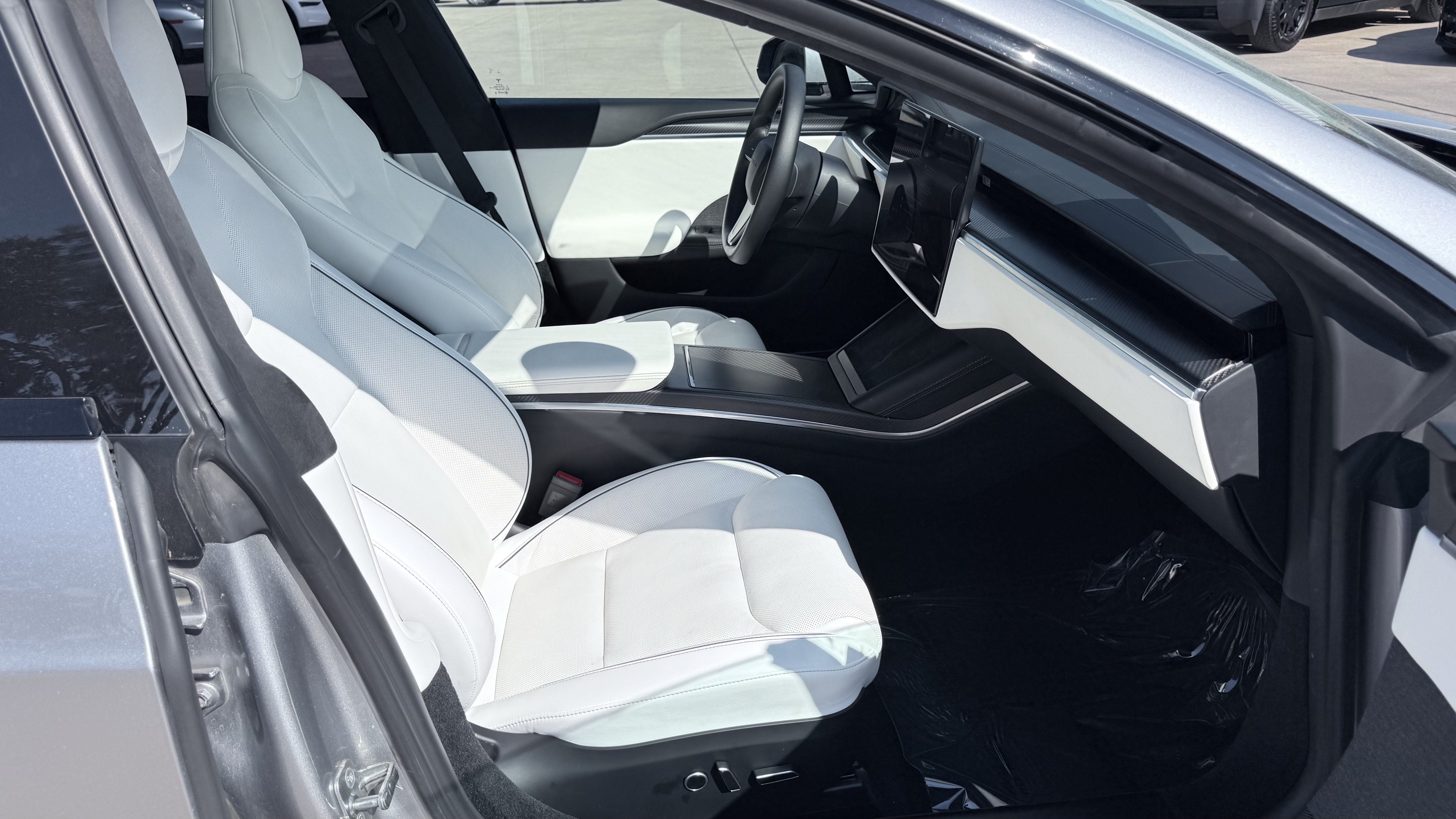 Used 2024 Tesla Model S Plaid AWD/4WD image 45