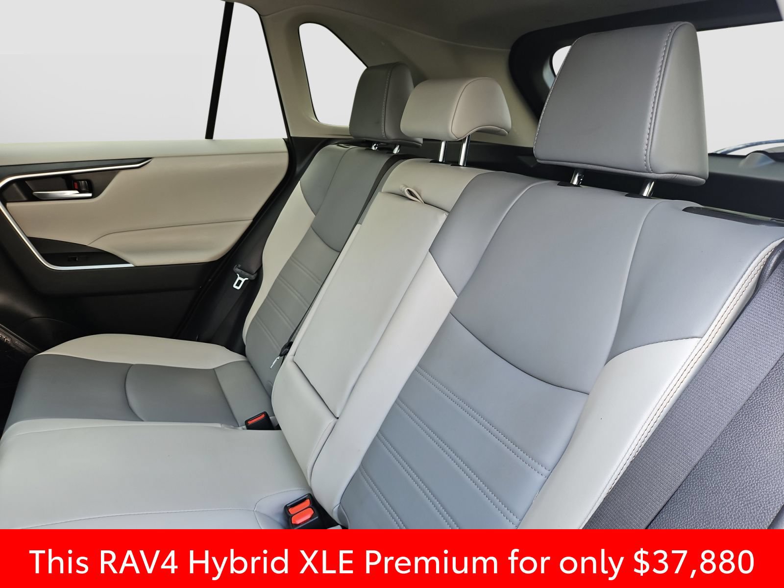 Used 2023 Toyota RAV4 XLE Premium AWD/4WD image 42