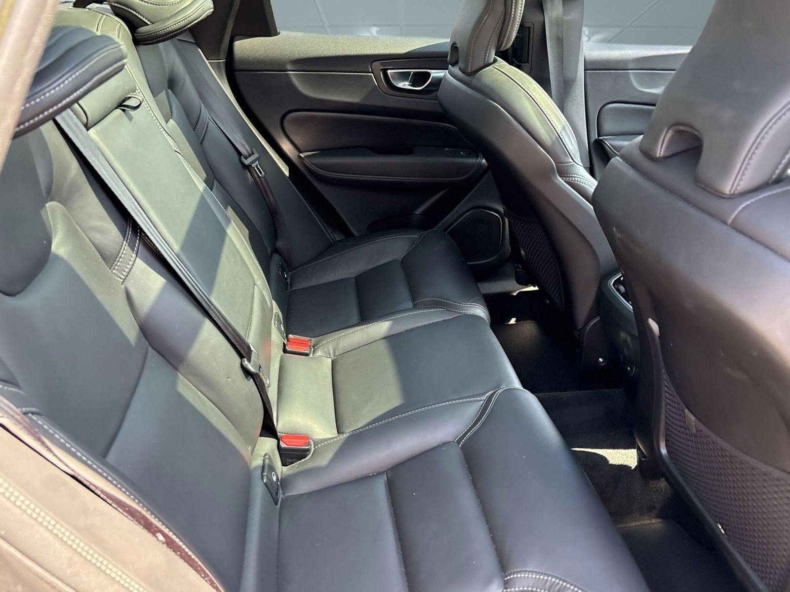 Used 2023 Volvo XC60 B5 Ultimate AWD/4WD image 29