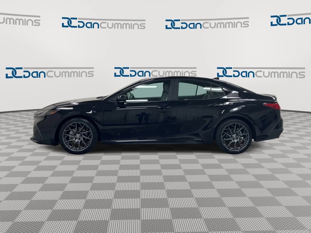 Used 2025 Toyota Camry SE w/ Convenience Package FWD image 5