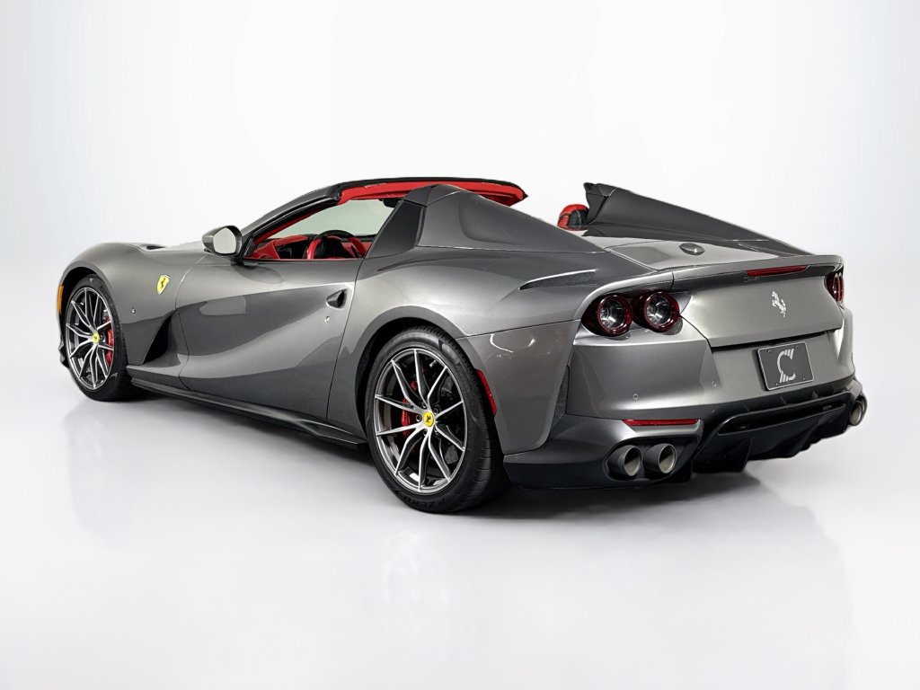 Used 2021 Ferrari 812 GTS RWD image 2