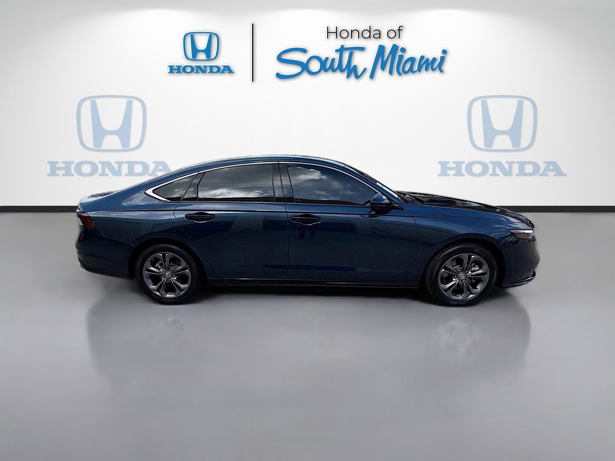 Certified 2024 Honda Accord EX-L image 8