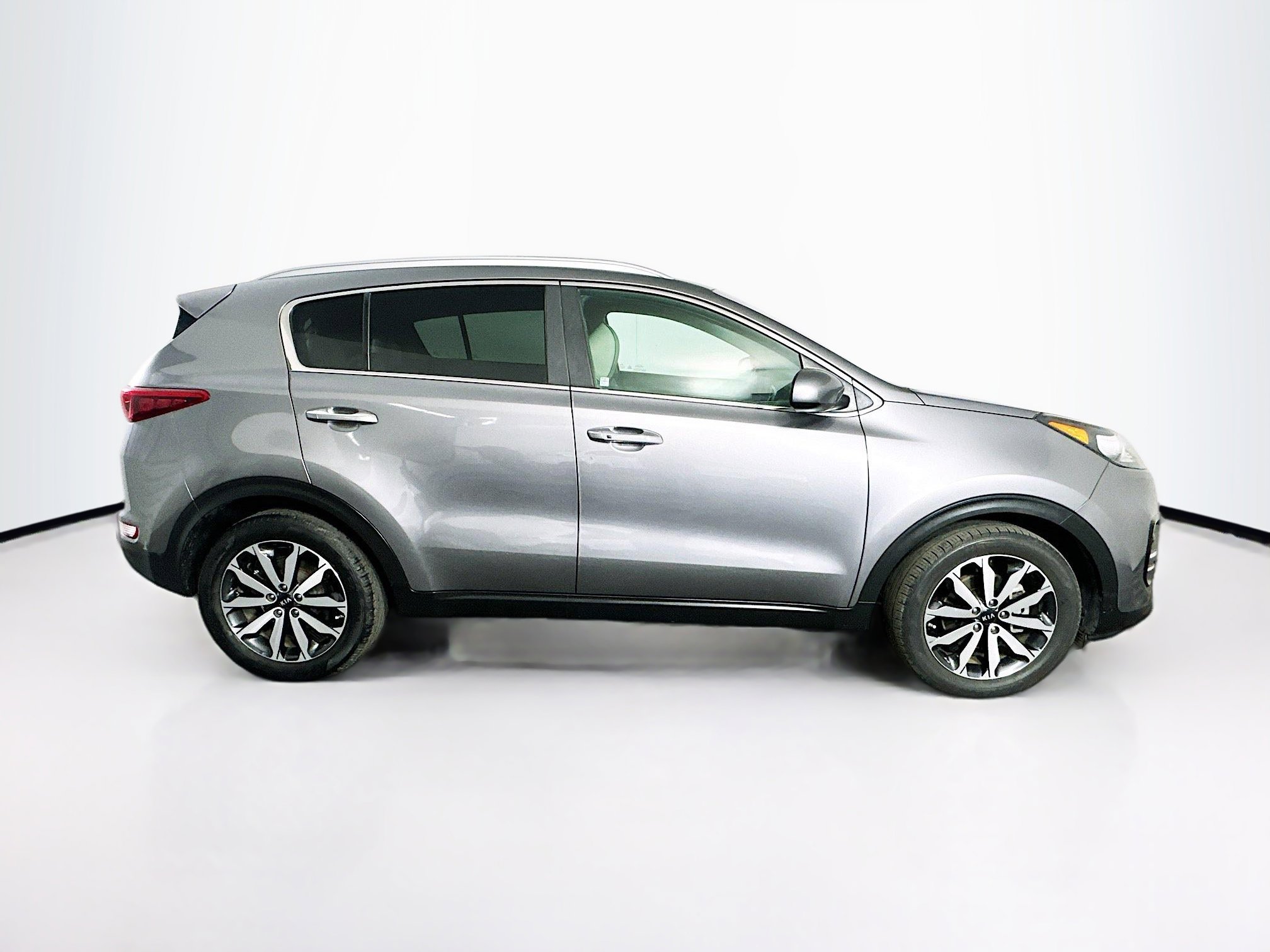 Used 2017 Kia Sportage EX image 10