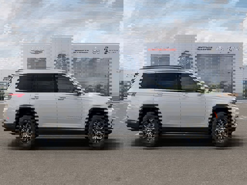 New 2025 Jeep Grand Cherokee L Limited w/ Luxury Tech Group II image 21