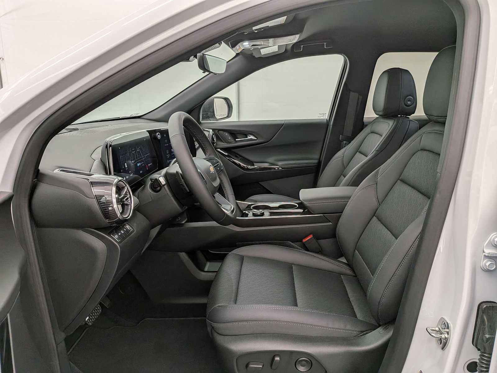 New 2026 Chevrolet Equinox LT w/ Convenience Package II image 16