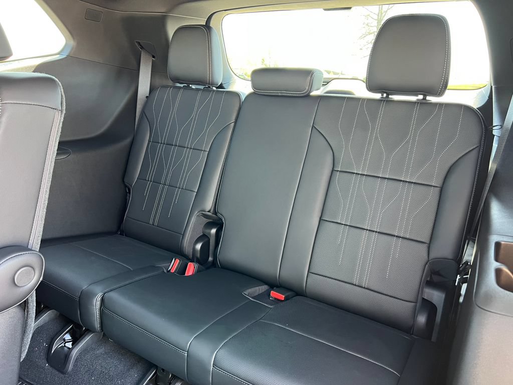 New 2026 Buick Enclave Avenir w/ Super Cruise Package AWD/4WD image 6