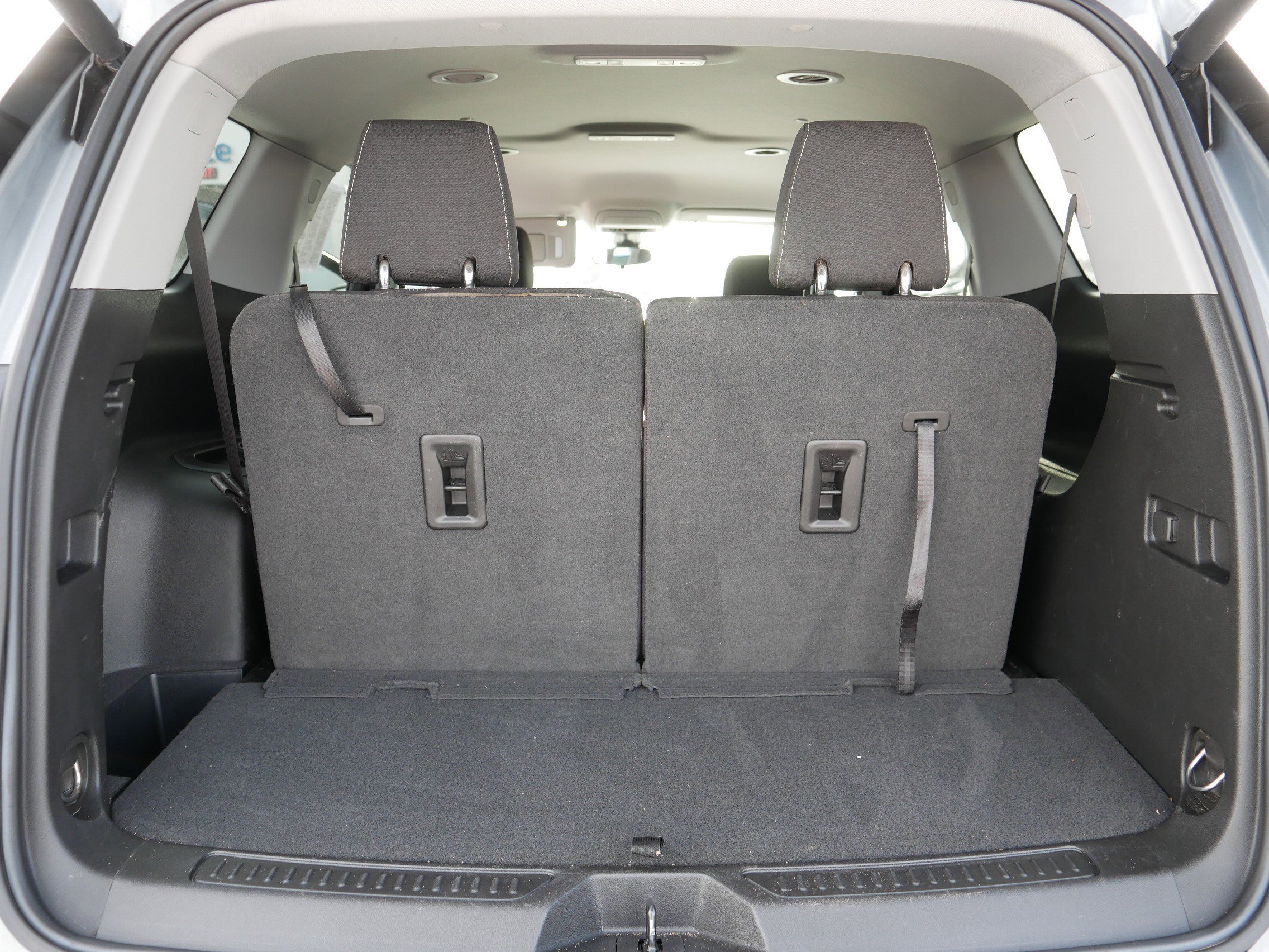 Used 2023 GMC Acadia SLE w/ Driver Convenience Package image 18