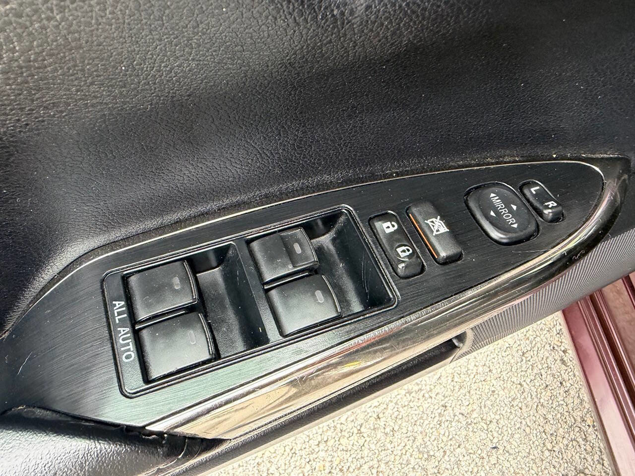 Used 2013 Toyota Avalon XLE Premium image 19