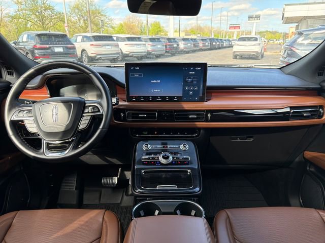 Used 2023 Lincoln Nautilus Reserve w/ Luxury Package AWD/4WD image 14