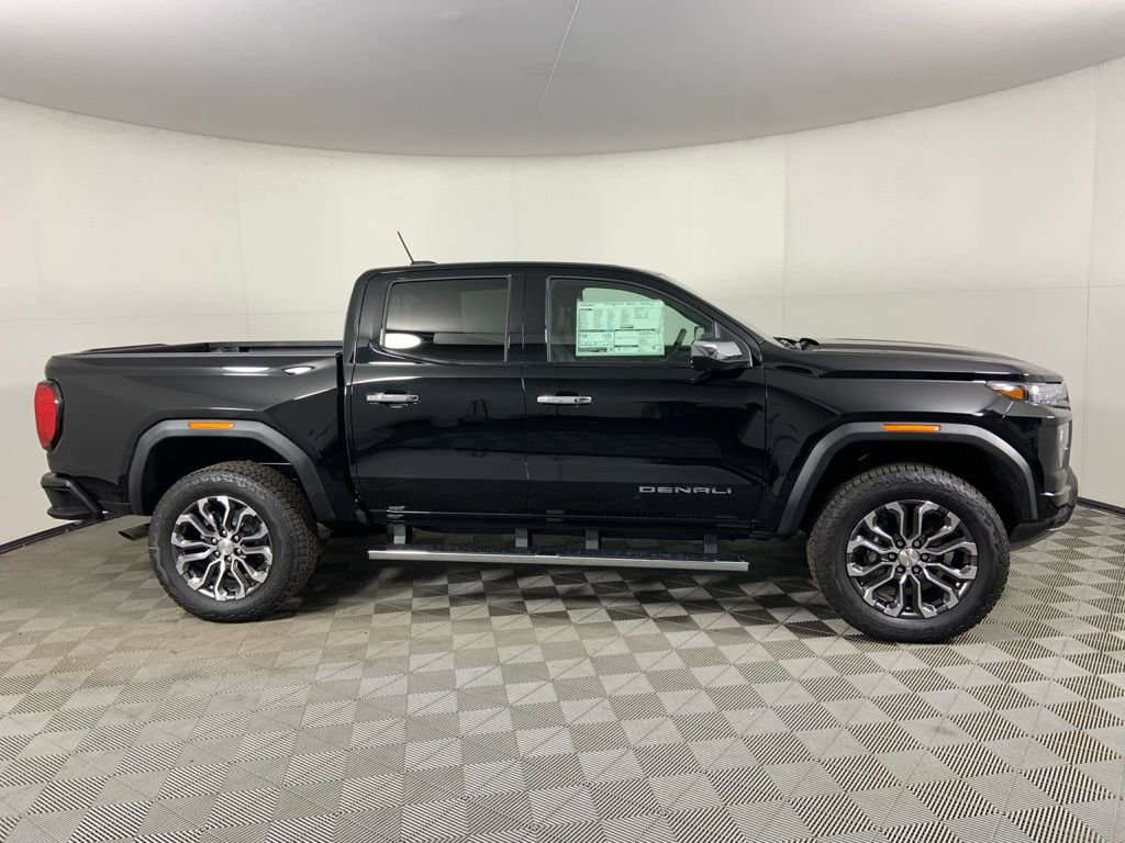Used 2026 GMC Canyon Denali AWD/4WD image 2