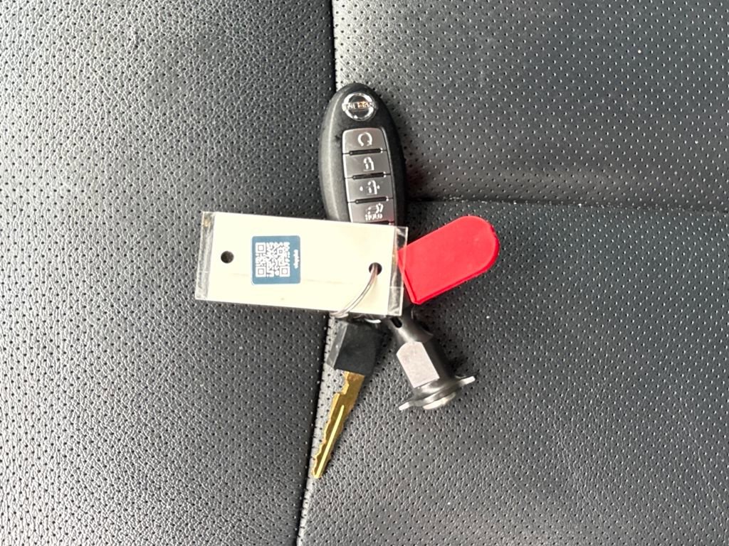 Used 2017 Nissan Rogue SL w/ SL Premium Package image 29